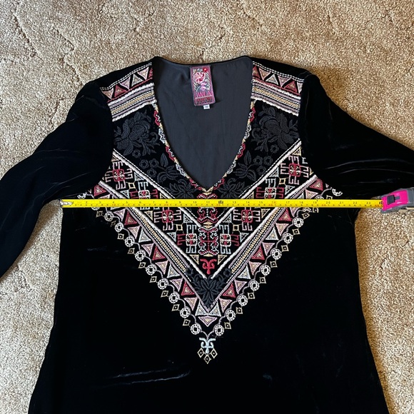 Johnny Was Black Embroidered Top - Picture 4 of 11